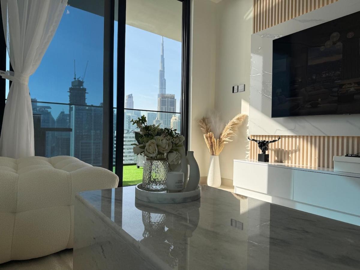 Elegant & Luxury 2Br Apartment Burj And Canal View Sabkhah Ngoại thất bức ảnh